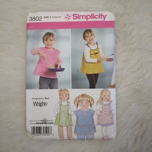 Simplicity 3802 Child's Aprons in 4 styles Size 3-4-5-6-7-8